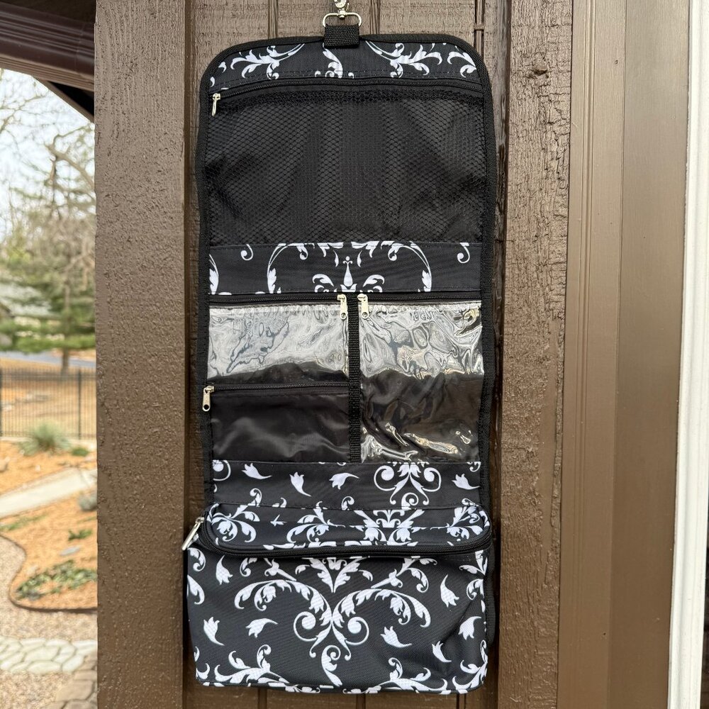 J Garden Toiletry Travel Bag - NWOT